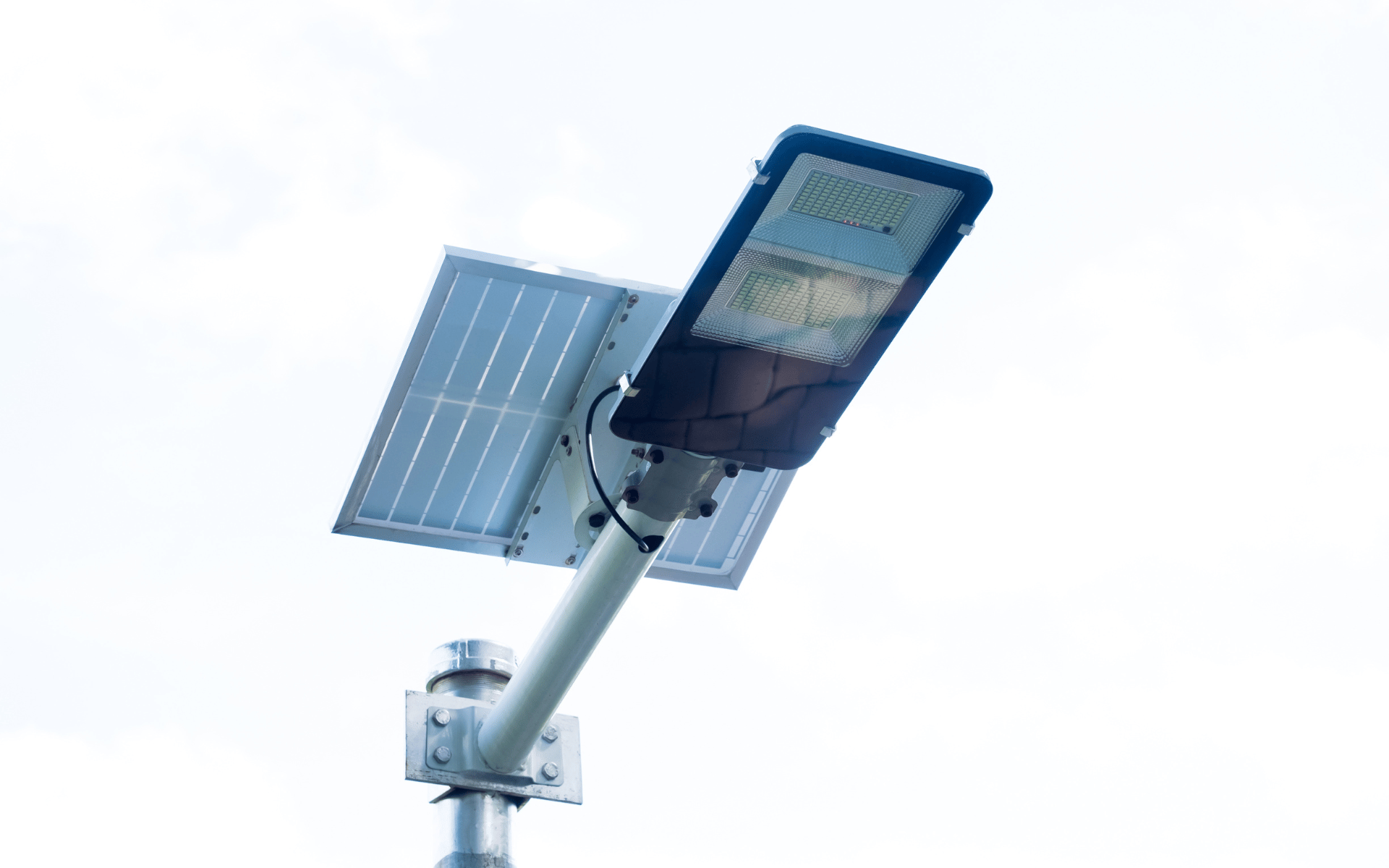 Napelemes utcai lámpák